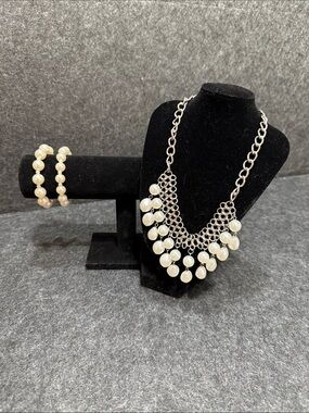 Pearl Drop Statement Necklace and Bracelet Set - Cream Faux Pearls